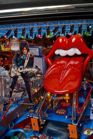 rolling stones pinball machine by stern rolling stones pinball machine by stern